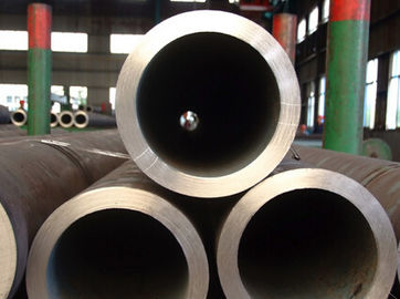 Chine Tuyau d'acier au carbone sans couture d'api/tuyau d'enveloppe/ligne tuyau avec la longueur fixe fournisseur